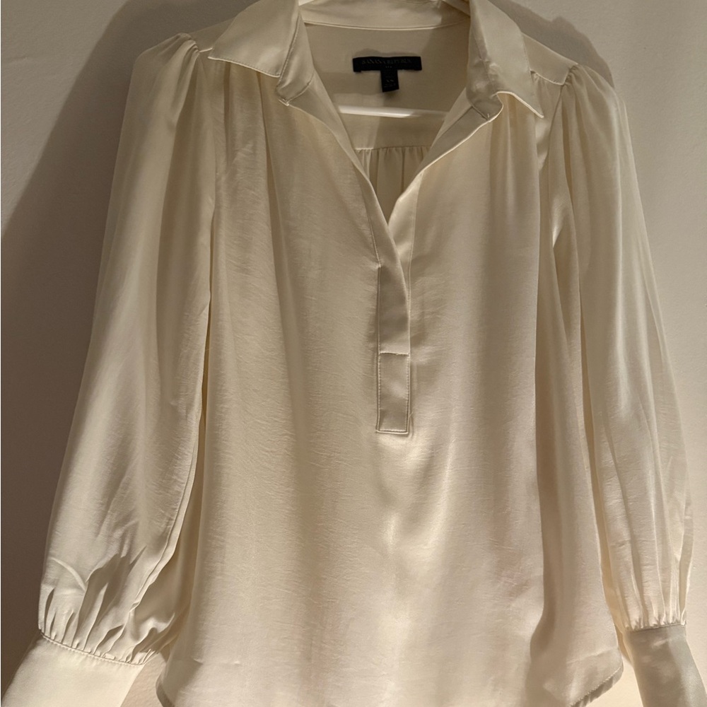 Banana Republic Ivory Blouse with Relaxed Fit and Collar